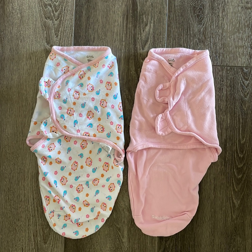 Bundle of 2 Summer Infant Baby Girl’s Swaddles Sz S